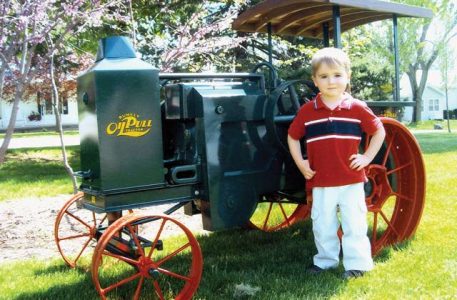 Engine collector gives son a head start in hobby Image